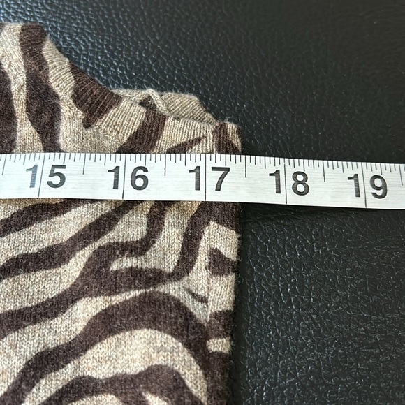 LAFAYETTE 148 Cashmere Brown Zebra Print Cardigan Sweater SET Sz M Shell Sz L - Picture 9 of 12